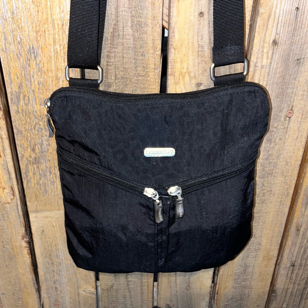 Baggallini Black Shoulder Bag